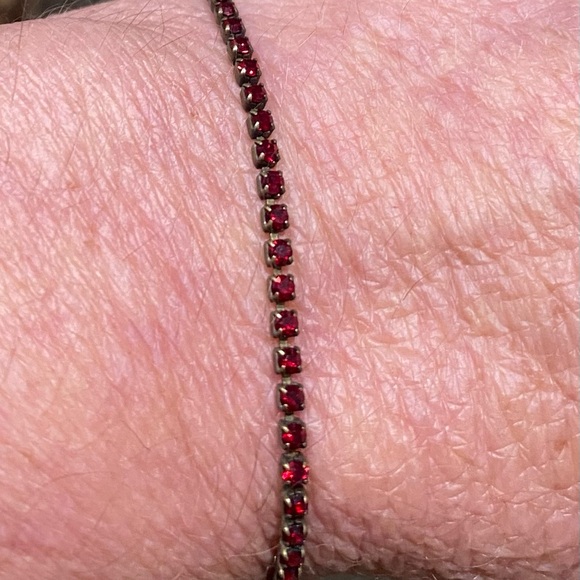 Vintage Liz Palacios Dainty Gold Tone Bracelet - Picture 2 of 16